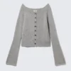 Gestrickte Strickjacke aus Wollmischung mit Noppen – Grau meliert Gestrickte Strickjacke aus Wollmischung mit Noppen – Grau meliert