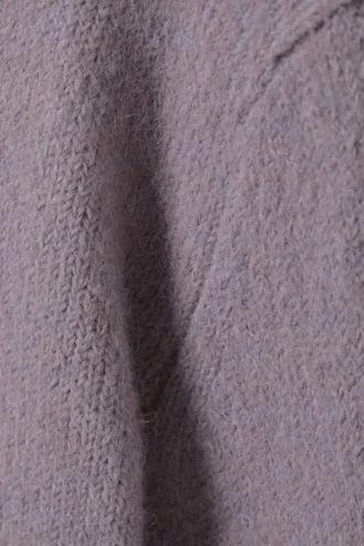 Gestrickte Strickjacke mit Knöpfen – Flieder