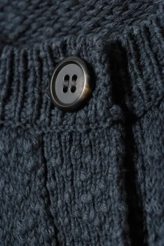 Gestrickte Weste mit Einreiher-Schluss – Dunkelblau Gestrickte Weste mit Einreiher-Schluss – Dunkelblau