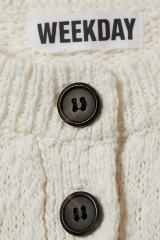 Gestrickte Weste mit Einreiher-Schluss – Off-White Gestrickte Weste mit Einreiher-Schluss – Off-White