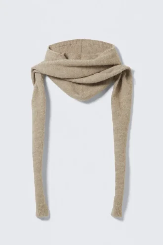 Gestrickter Schal mit Kapuze – Beige