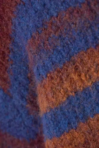 Gestrickter Space-Dye-Pullover mit Rundhalsausschnitt – Orange mit mehreren Streifen