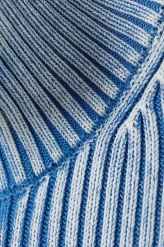 Gewaschene Strickjacke mit Stehkragen und Reißverschluss – gewaschenes Blau