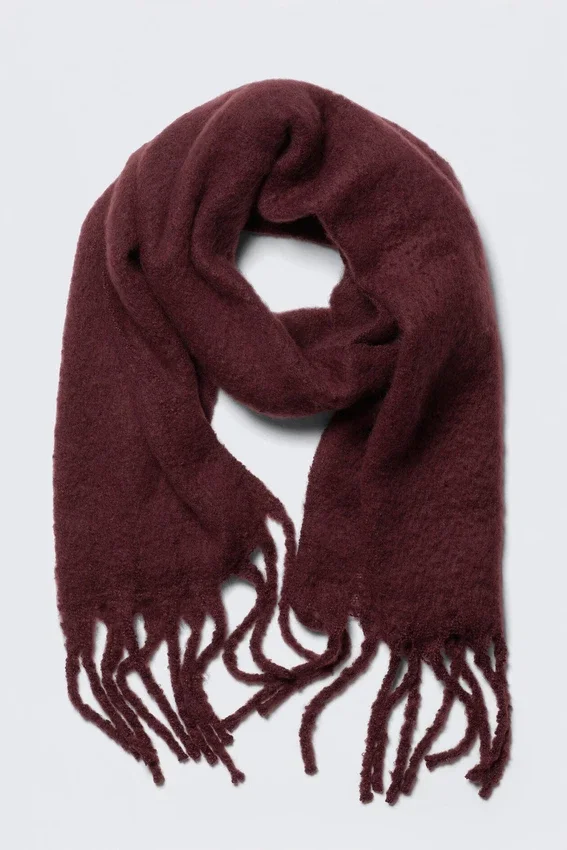 Grobstrick-Schal mit Fransen – Burgunderrot Grobstrick-Schal mit Fransen – Burgunderrot
