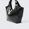 Große, glänzende Kunstleder-Tasche – Schwarz Große, glänzende Kunstleder-Tasche – Schwarz