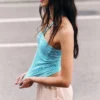 Halter-Bandeau-Top – Weiß-türkisfarbene Streifen Halter-Bandeau-Top – Weiß-türkisfarbene Streifen