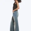 Helix Low Rise Regular Flared Jeans – Gloria Blue – Mittelblau Helix Low Rise Regular Flared Jeans – Gloria Blue – Mittelblau