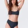 Hoch geschnittene Bikinihose im brasilianischen Stil – Dunkelblau Hoch geschnittene Bikinihose im brasilianischen Stil – Dunkelblau