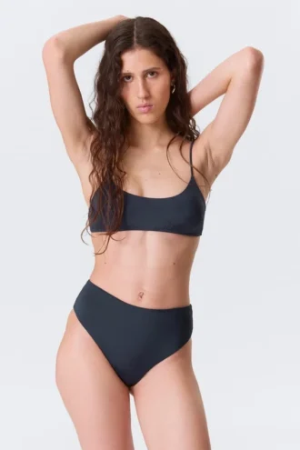 Hoch geschnittene Bikinihose im brasilianischen Stil – Dunkelblau Hoch geschnittene Bikinihose im brasilianischen Stil – Dunkelblau