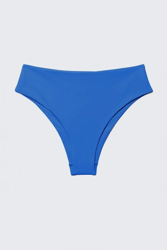 Hoch geschnittene Bikinihose im brasilianischen Stil – Hellblau Hoch geschnittene Bikinihose im brasilianischen Stil – Hellblau