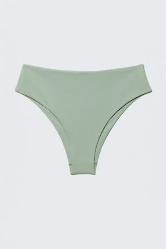 Hoch geschnittene Bikinihose im brasilianischen Stil – Pastellgrün