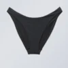 Hoch geschnittene Bikinihose – Schwarz Hoch geschnittene Bikinihose – Schwarz