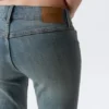 Hour Low Rise Skinny Bootcut Leg Jeans – Gloria Blue – Mittelblau Hour Low Rise Skinny Bootcut Leg Jeans – Gloria Blue – Mittelblau