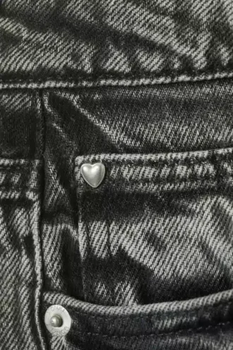 Imoo Denim-Shorts mit niedriger Leibhöhe und weitem Bein – Haunted Black – Schwarz