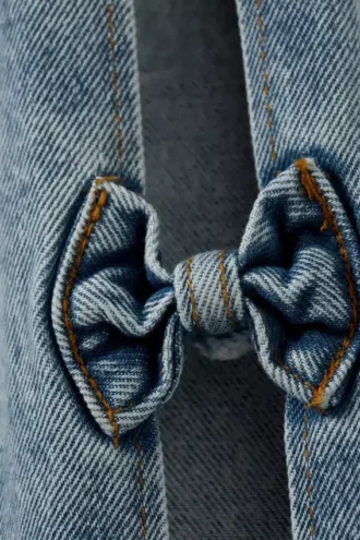 Imoo Low-Rise-Jeans mit weitem Bein und Schleife – Mittelblau – Mittelblau Imoo Low-Rise-Jeans mit weitem Bein und Schleife – Mittelblau – Mittelblau