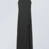 Ira Langes Schnürkleid – Schwarz Ira Langes Schnürkleid – Schwarz