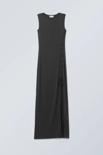 Ira Langes Schnürkleid – Schwarz Ira Langes Schnürkleid – Schwarz