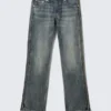 Jeans mit geradem Bein und Reißverschluss – Mittelblau – Mittelblau Jeans mit geradem Bein und Reißverschluss – Mittelblau – Mittelblau
