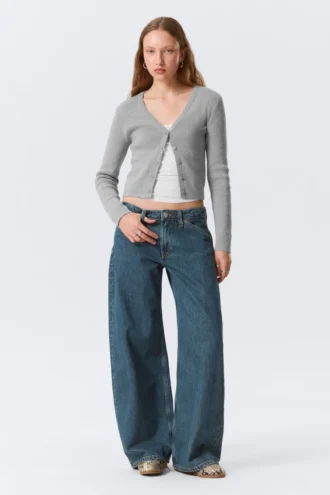 Jeans mit hoher Taille, geschwungenem Rückenteil und geradem Bein – Barrel – Mittelblau