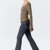 Jeans mit niedriger Leibhöhe, geschwungenem Einsatz und ausgestelltem Bein – Desert Blue – Dunkelblau Jeans mit niedriger Leibhöhe, geschwungenem Einsatz und ausgestelltem Bein – Desert Blue – Dunkelblau