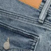 Jeans mit niedriger Leibhöhe, schmaler Passform und ausgestelltem Bein – Fresh Blue – Medium Blue