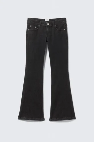 Jeans mit niedriger Leibhöhe, schmaler Passform und ausgestelltem Bein – Tinten-Schwarz – Schwarz Jeans mit niedriger Leibhöhe, schmaler Passform und ausgestelltem Bein – Tinten-Schwarz – Schwarz
