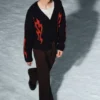 Kastenförmige Strickjacke mit Print – Schwarz – Rote Flammen Kastenförmige Strickjacke mit Print – Schwarz – Rote Flammen