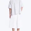 Kastiges Baumwollhemd mit kurzen Shorts – Gestreift, helles Staubbeige Kastiges Baumwollhemd mit kurzen Shorts – Gestreift, helles Staubbeige