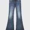 Katsumi Low Rise Slim Flared Leg Jeans – Board Blue – Mittelblau