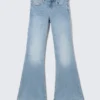 Katsumi Low Rise Slim Flared Leg Jeans – Climb Blue – Hellblau