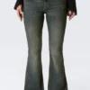Katsumi Low Rise Slim Flared Leg Jeans – Desert Blue – Dunkelblau Katsumi Low Rise Slim Flared Leg Jeans – Desert Blue – Dunkelblau
