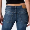 Katsumi Low Rise Slim Flared Leg Jeans – Peak Blue – Mittelblau