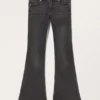 Katsumi Low-Waist-Flared-Jeans – Washed Black