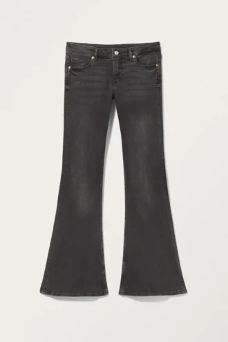 Katsumi Low-Waist-Flared-Jeans – Washed Black