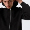 Klassischer Kapuzenpullover mit Reißverschluss – Schwarz Klassischer Kapuzenpullover mit Reißverschluss – Schwarz