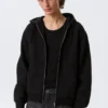 Klassischer Kapuzenpullover mit Reißverschluss – Schwarz Klassischer Kapuzenpullover mit Reißverschluss – Schwarz
