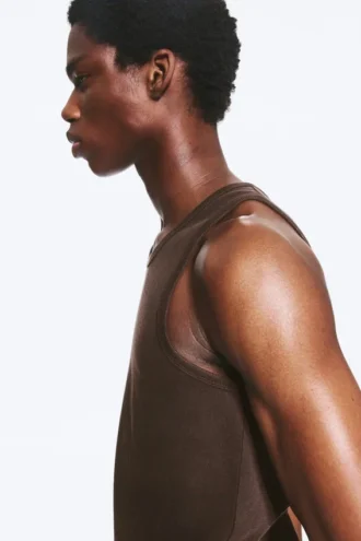 Klassisches geripptes Tanktop – Dunkelbraun