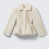 Kunstfell-Peplum-Jacke – Off-White Kunstfell-Peplum-Jacke – Off-White