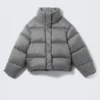 Kurze Oversize-Daunenjacke – Grau Kurze Oversize-Daunenjacke – Grau
