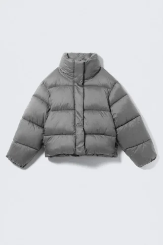 Kurze Oversize-Daunenjacke – Grau