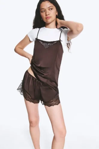 Kurze Satin-Spitzen-Shorts – Dunkelbraun