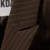 Kurzer, taillierter Blazer – Dunkelbraun – Nadelstreifen Kurzer, taillierter Blazer – Dunkelbraun – Nadelstreifen