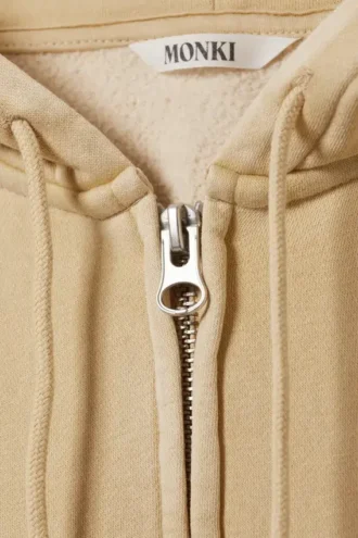 Kurzer Zip-Kapuzenpullover – gewaschen, hellbeige