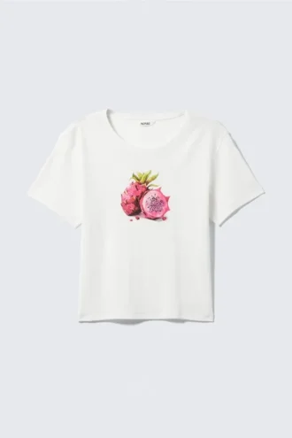 Kurzes bedrucktes T-Shirt aus geripptem Baumwollstoff – Weiß – Drachenfrucht