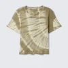 Kurzes bedrucktes T-Shirt aus gerippter Baumwolle – Khaki-Grün, Tie-Dye Kurzes bedrucktes T-Shirt aus gerippter Baumwolle – Khaki-Grün, Tie-Dye