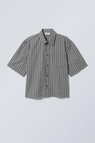 Kurzes Short-Sleeve-Hemd – Schwarz-Weiß-Karomuster