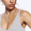 Kurzes Sport-Top mit tiefem Ausschnitt – Grau Kurzes Sport-Top mit tiefem Ausschnitt – Grau