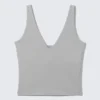Kurzes Sport-Top mit tiefem Ausschnitt – Grau Kurzes Sport-Top mit tiefem Ausschnitt – Grau