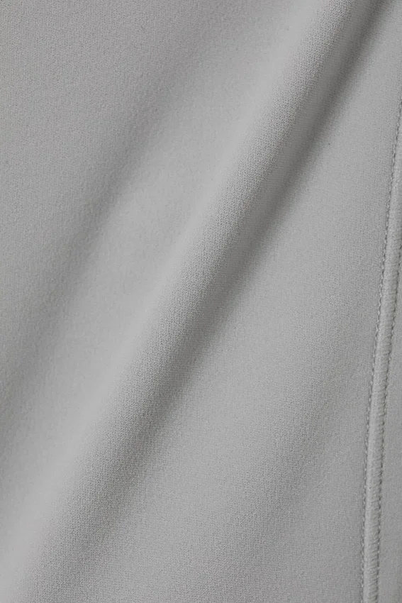 Kurzes Sport-Top mit tiefem Ausschnitt – Grau Kurzes Sport-Top mit tiefem Ausschnitt – Grau