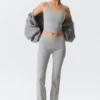 Kurzes Sporttop – Hellstaubgrau Kurzes Sporttop – Hellstaubgrau